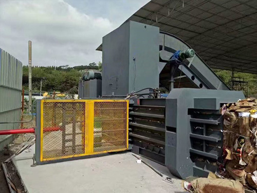 紙箱打包機(jī)